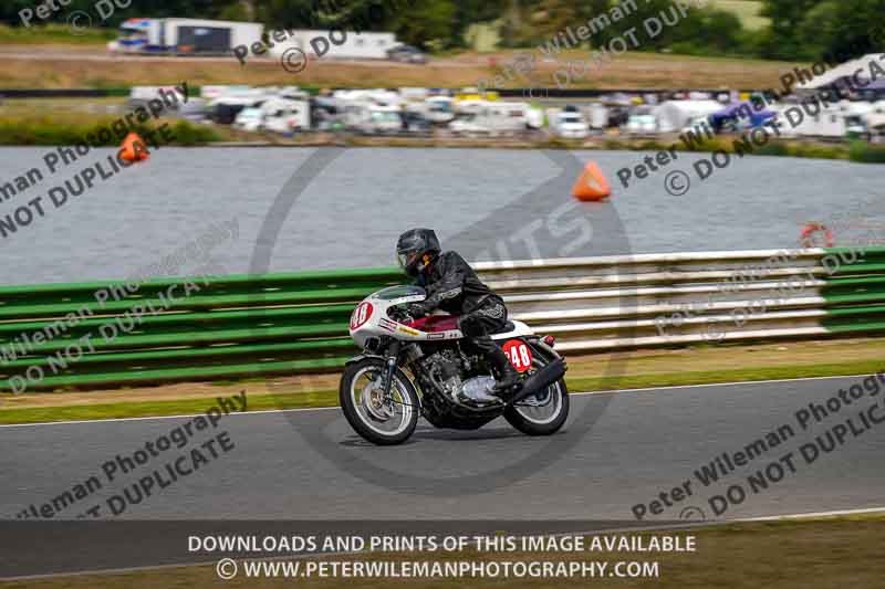 Vintage motorcycle club;eventdigitalimages;mallory park;mallory park trackday photographs;no limits trackdays;peter wileman photography;trackday digital images;trackday photos;vmcc festival 1000 bikes photographs